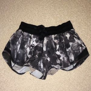 Lulu Lemon Hotty Hot Short Shorts